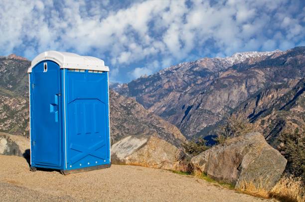 Best VIP or Luxury Restroom Trailers  in Falls Church, VA